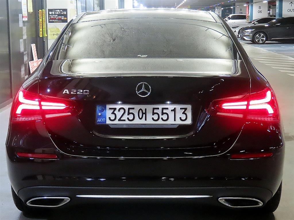 벤츠 A 클래스 A클래스 W177 A220 세단 이미지 5