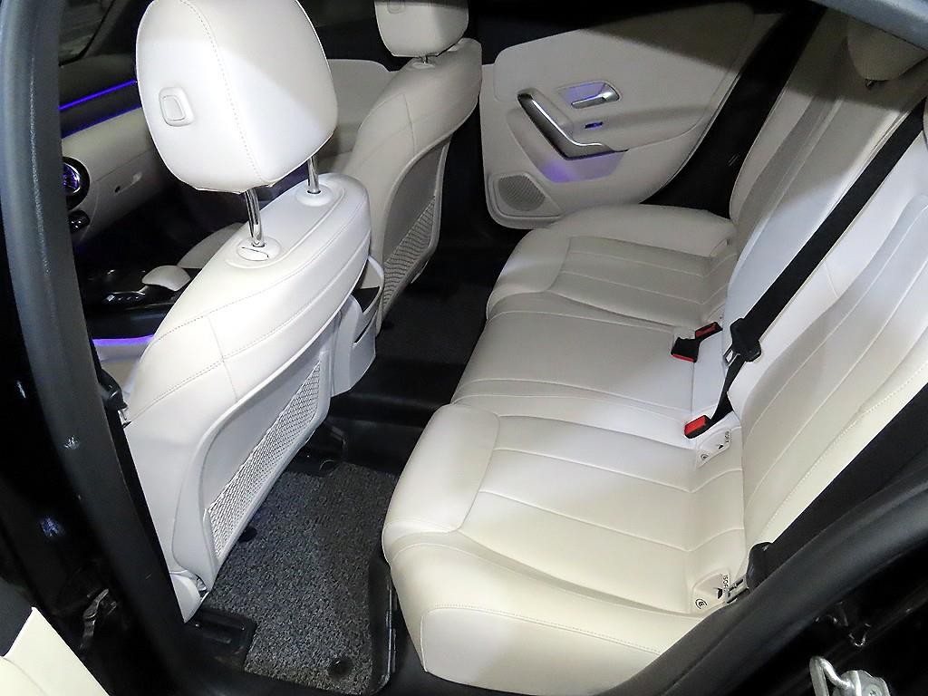 벤츠 A 클래스 A클래스 W177 A220 세단 이미지 7