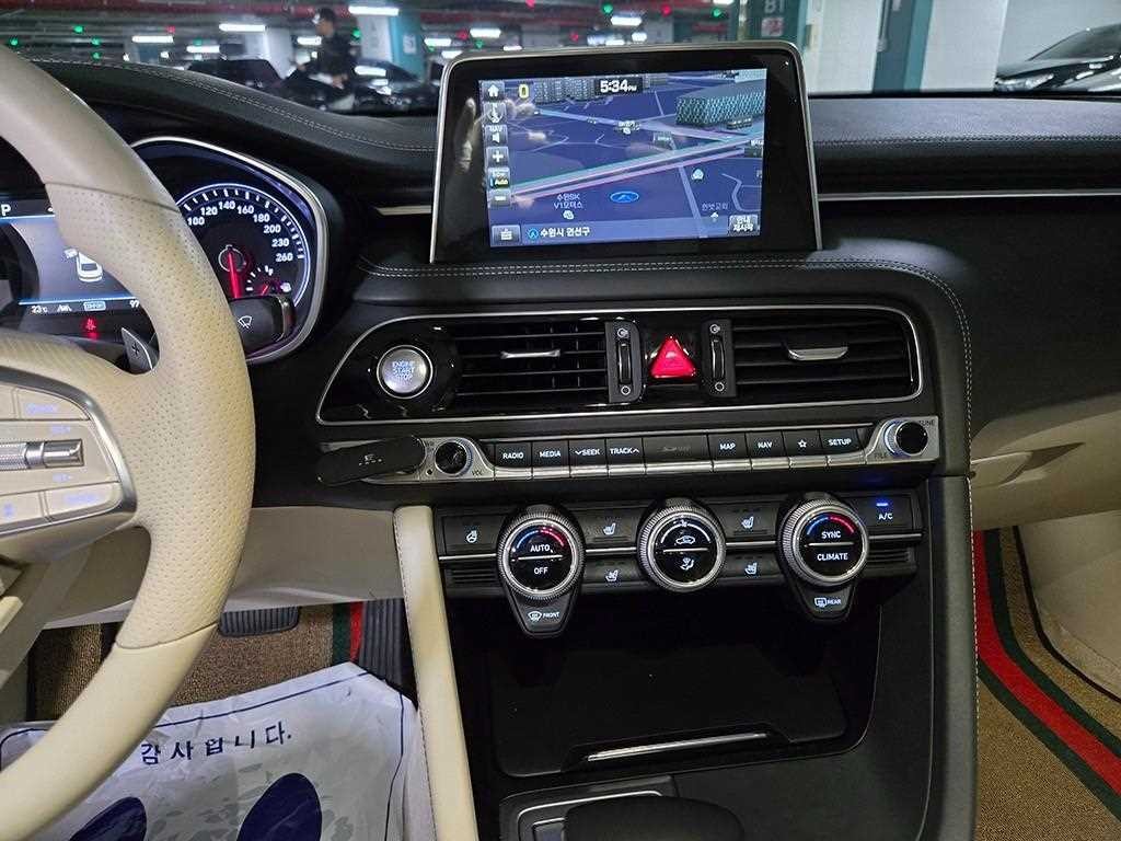 제네시스 G70 2.0T 슈프림 이미지 11