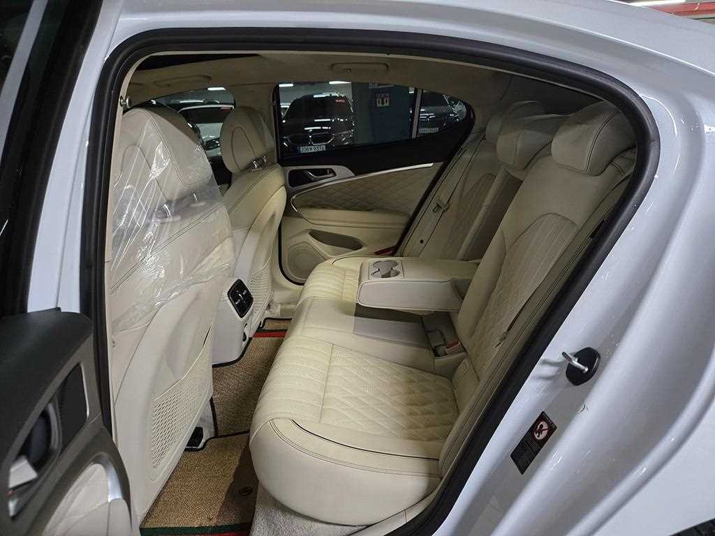 제네시스 G70 2.0T 슈프림 이미지 8