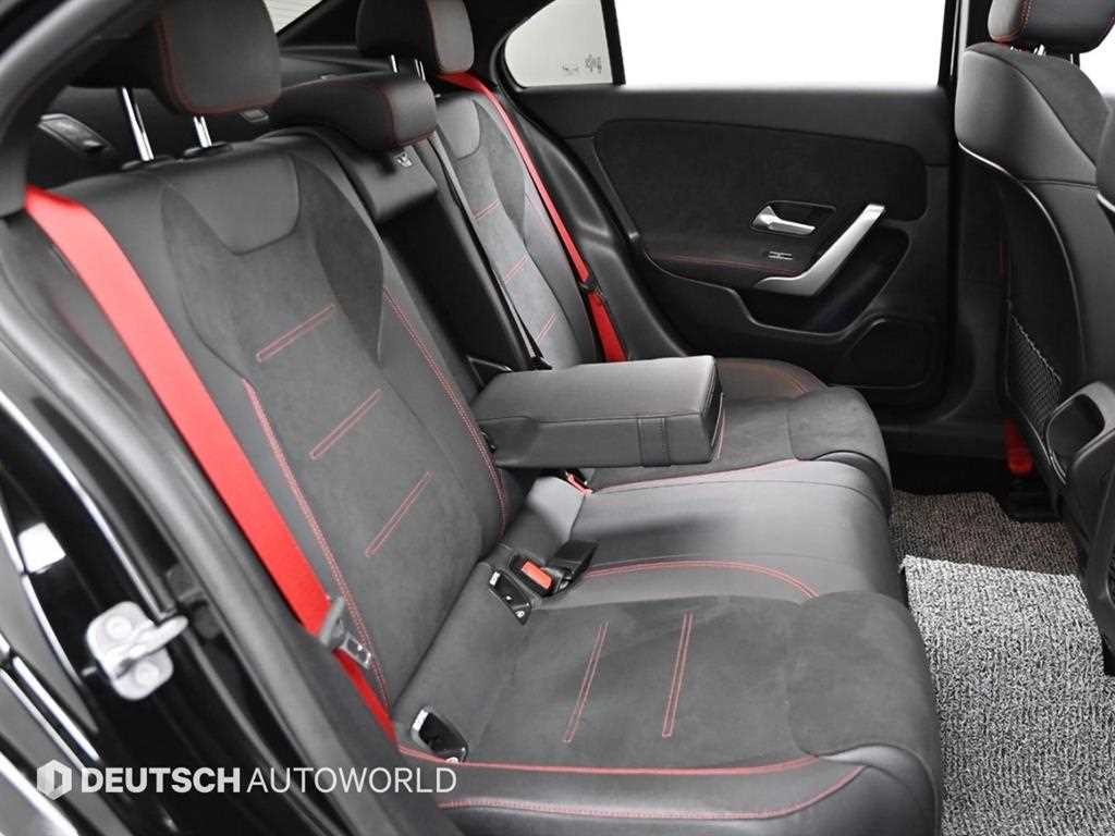 벤츠 A 클래스 A클래스 W177 AMG A35 4MATIC 세단 이미지 12