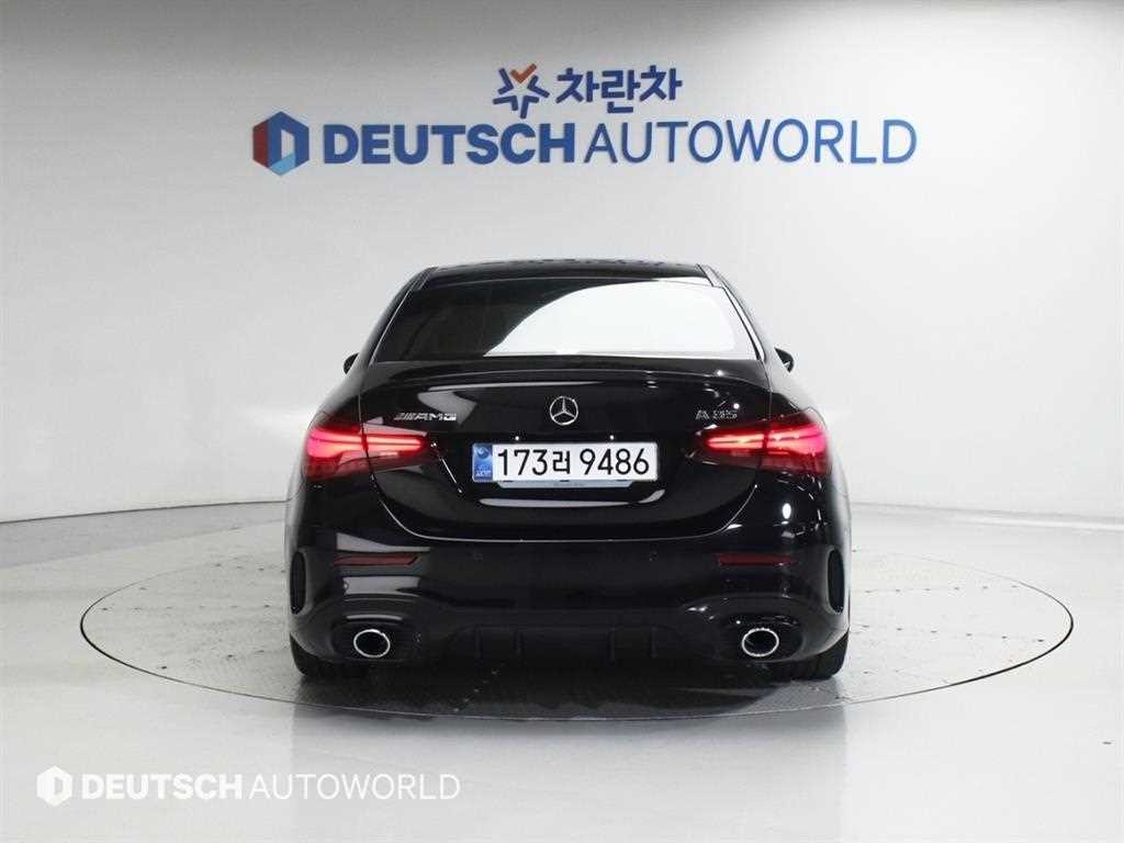 벤츠 A 클래스 A클래스 W177 AMG A35 4MATIC 세단 이미지 4