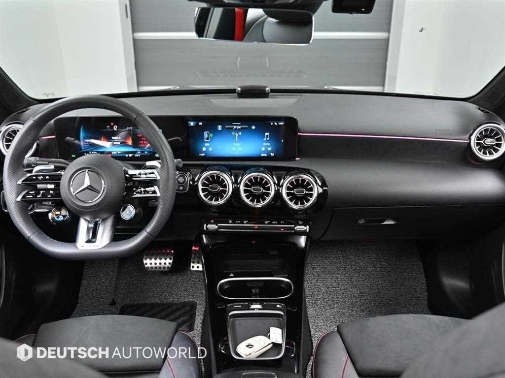 벤츠 A 클래스 A클래스 W177 AMG A35 4MATIC 세단 이미지 7