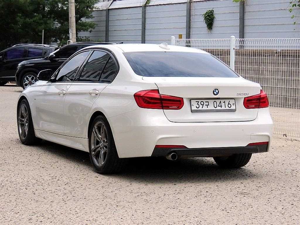 BMW 3시리즈 3시리즈 (F30) 320i 럭셔리 이미지 3