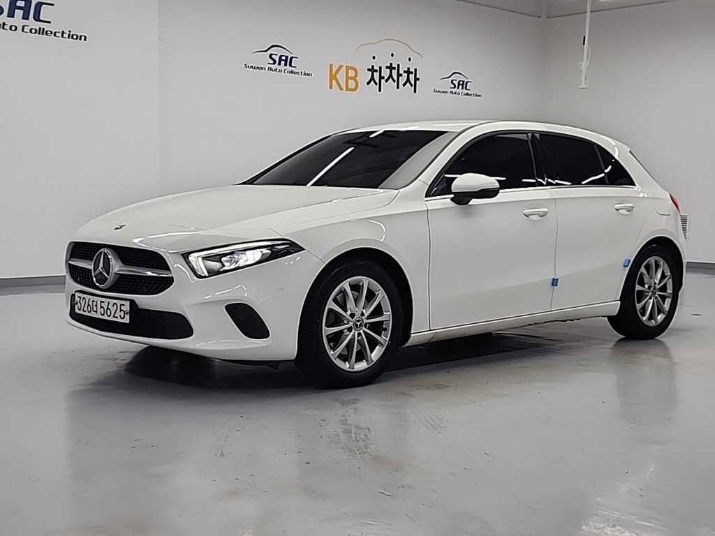 벤츠 A 클래스 A클래스 W177 A220 해치백 이미지 1