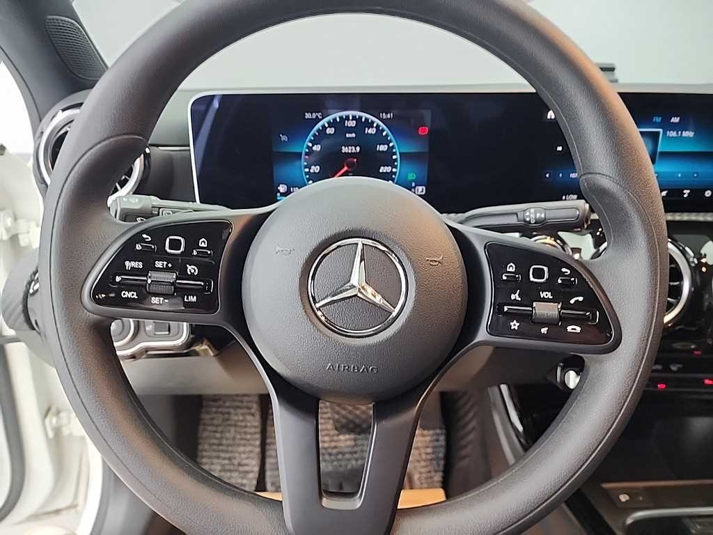 벤츠 A 클래스 A클래스 W177 A220 해치백 이미지 9