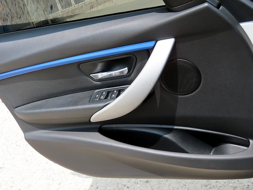 BMW 3시리즈 3시리즈 (F30) 320i M 스포츠 이미지 12