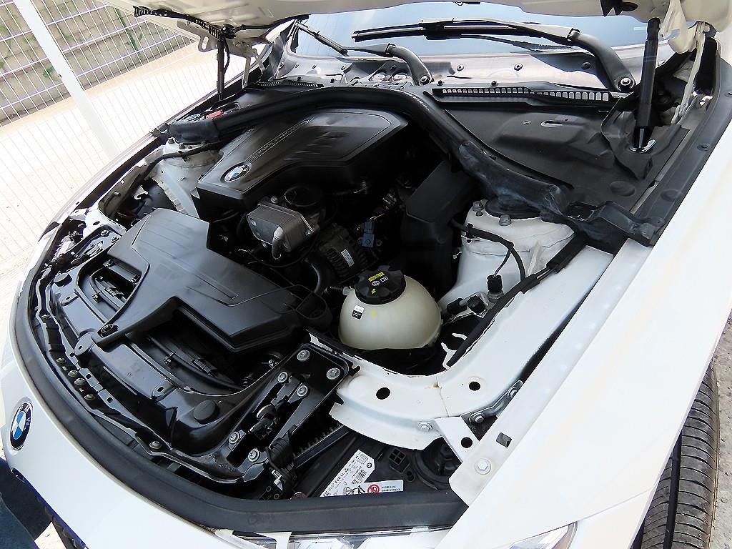 BMW 3시리즈 3시리즈 (F30) 320i M 스포츠 이미지 19