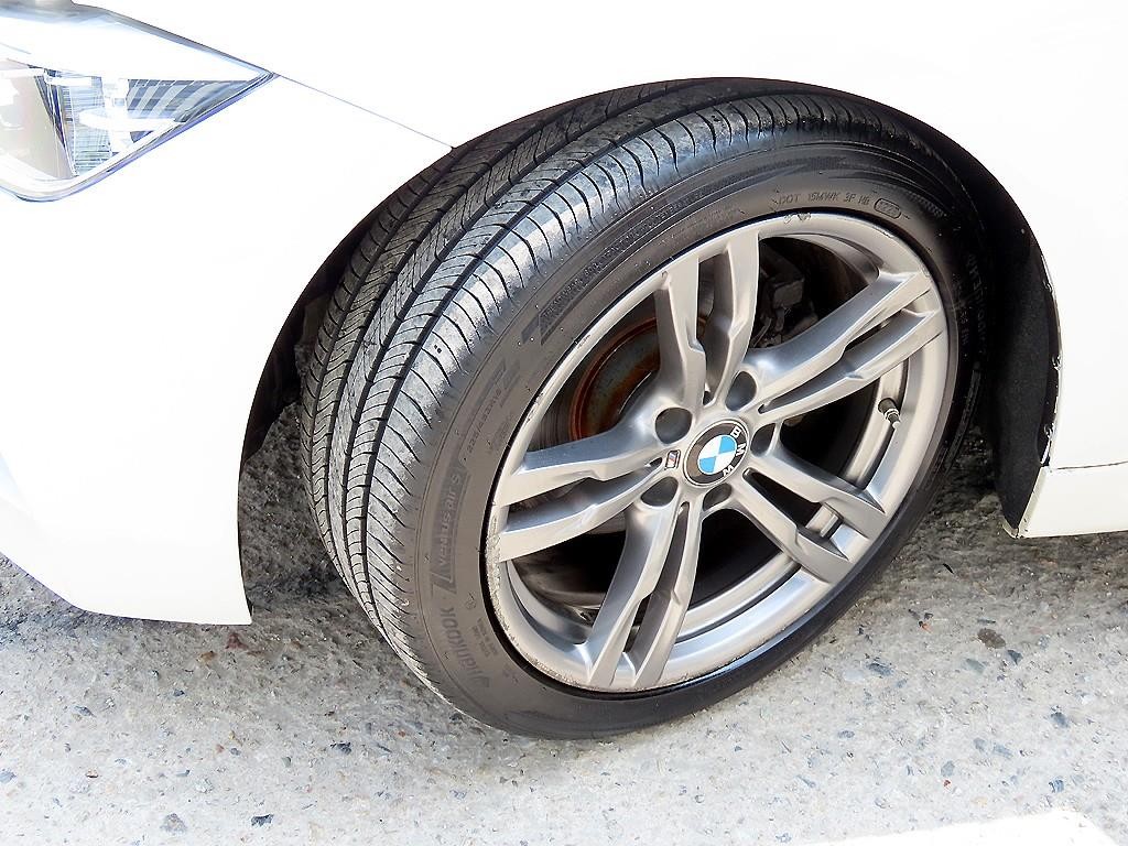 BMW 3시리즈 3시리즈 (F30) 320i M 스포츠 이미지 20