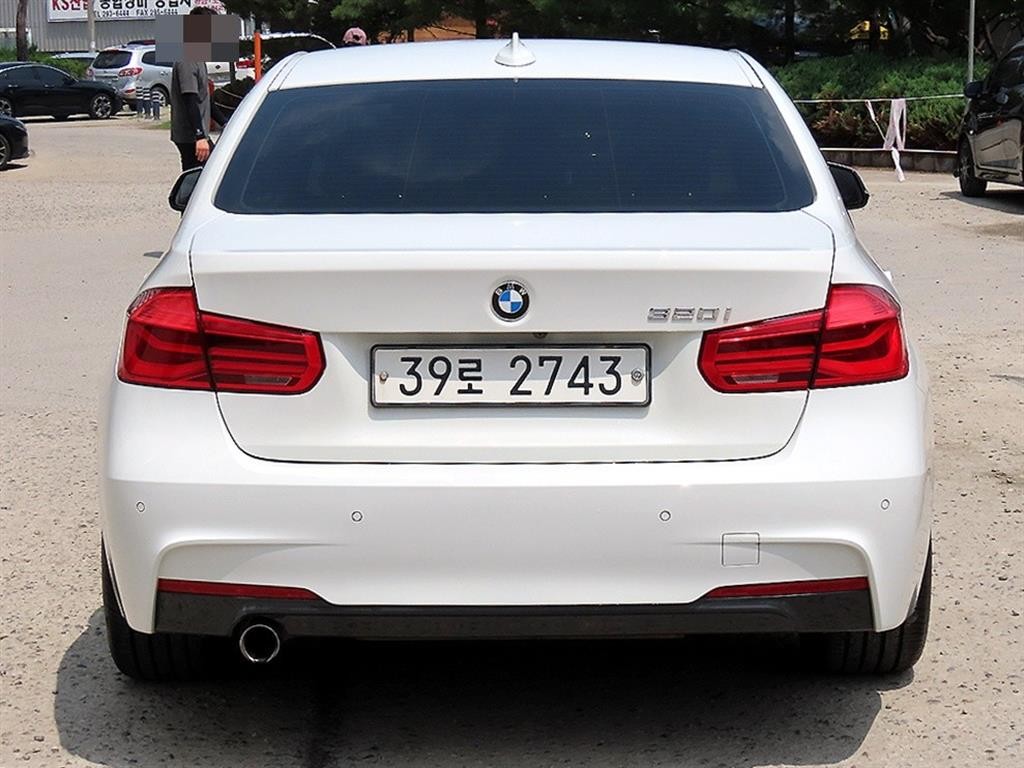 BMW 3시리즈 3시리즈 (F30) 320i M 스포츠 이미지 4