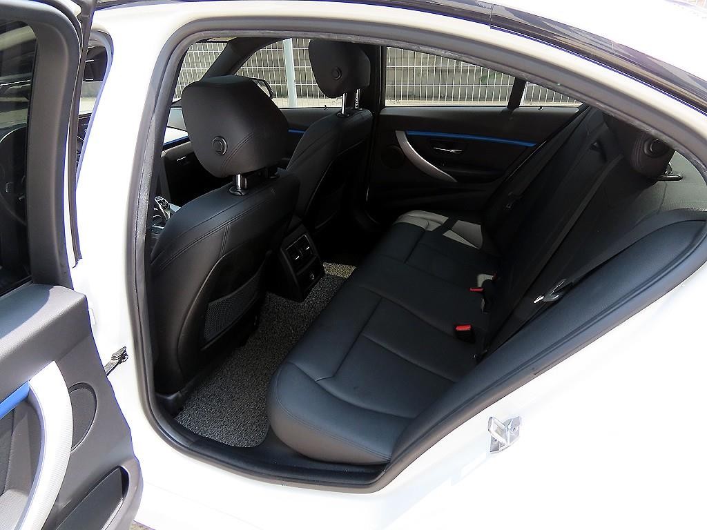 BMW 3시리즈 3시리즈 (F30) 320i M 스포츠 이미지 6