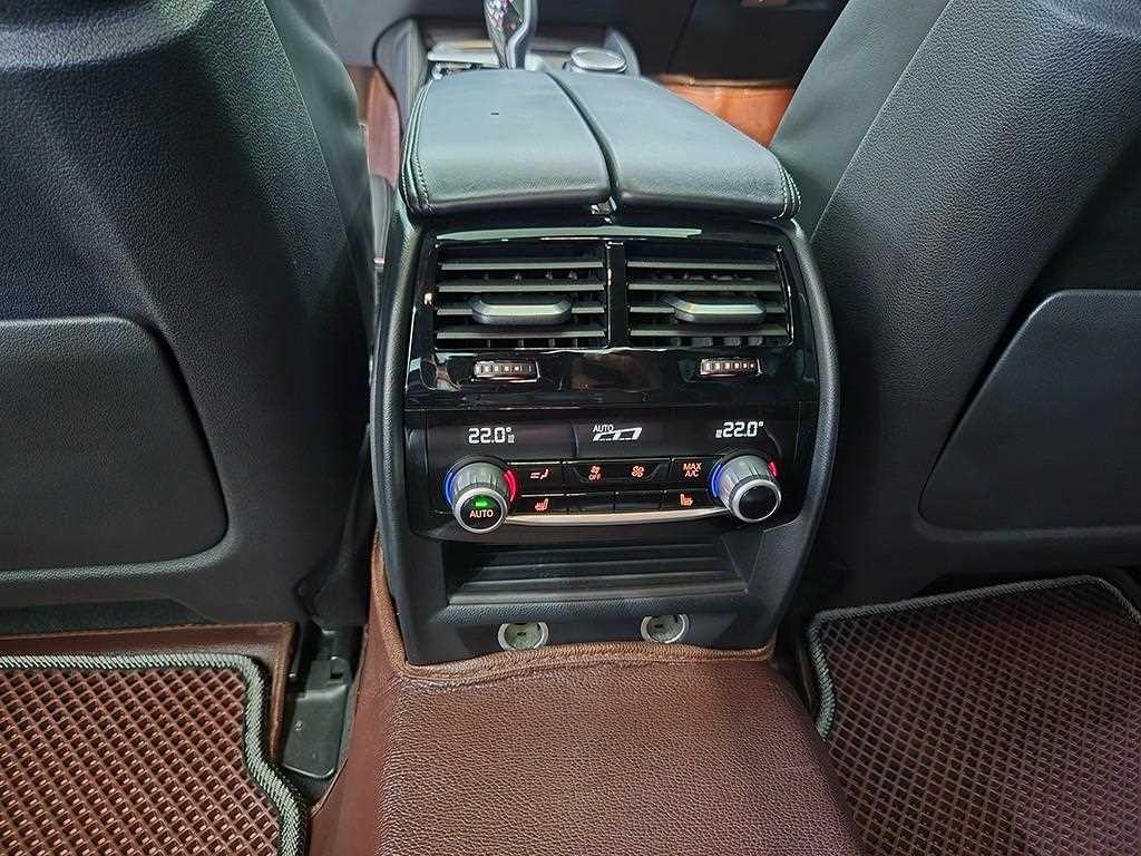BMW 5시리즈 5시리즈 (G30) 530i xDrive M 스포츠 플러스 이미지 16