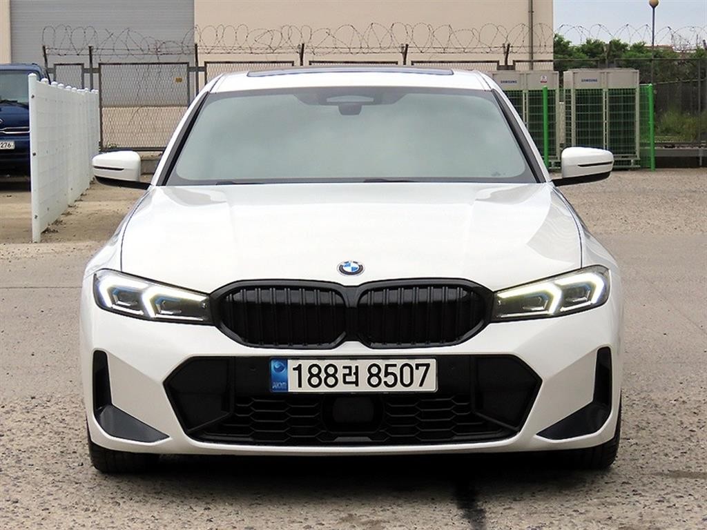 BMW 3시리즈 3시리즈 (G20) 320d M 스포츠 이미지 1