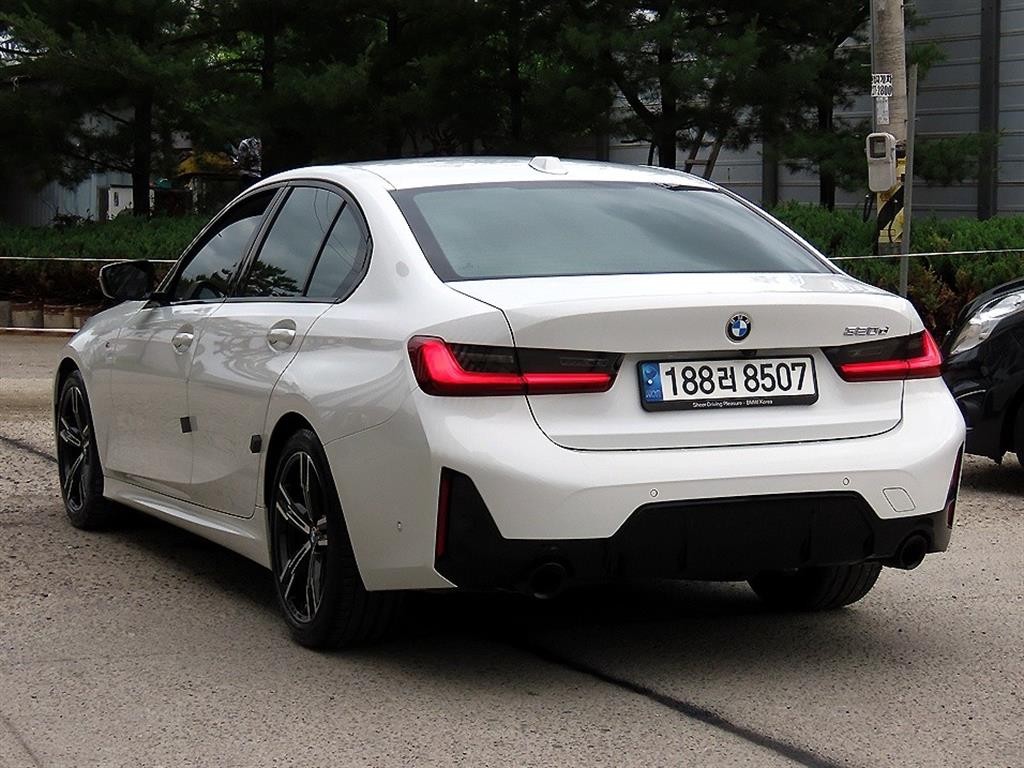 BMW 3시리즈 3시리즈 (G20) 320d M 스포츠 이미지 3
