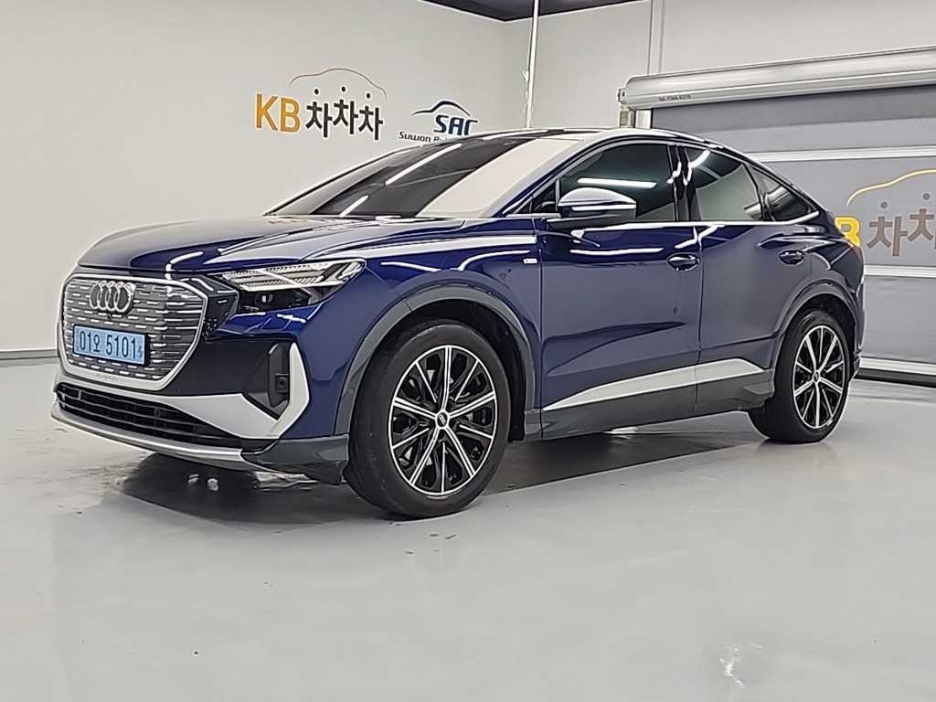 아우디 Q4 Q4 e-트론 40 스포트백 프리미엄 이미지 1