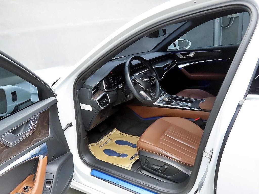 아우디 A6 A6 (C8) 40 TDI 콰트로 프리미엄 이미지 5