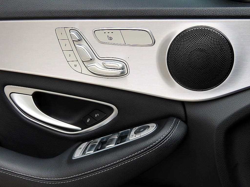 벤츠 C 클래스 C클래스 W205 C200 아방가르드 이미지 12