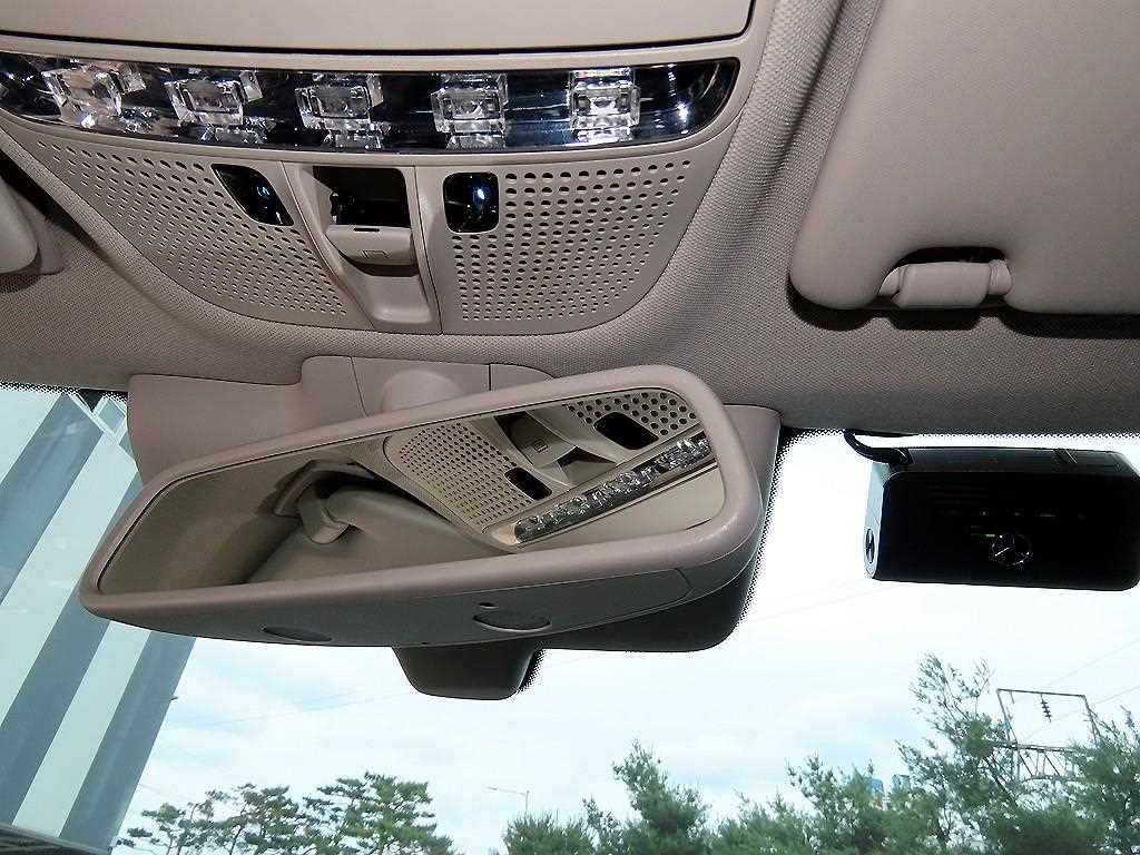벤츠 C 클래스 C클래스 W205 C200 아방가르드 이미지 16