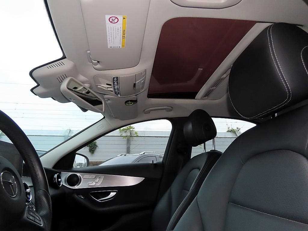 벤츠 C 클래스 C클래스 W205 C200 아방가르드 이미지 17