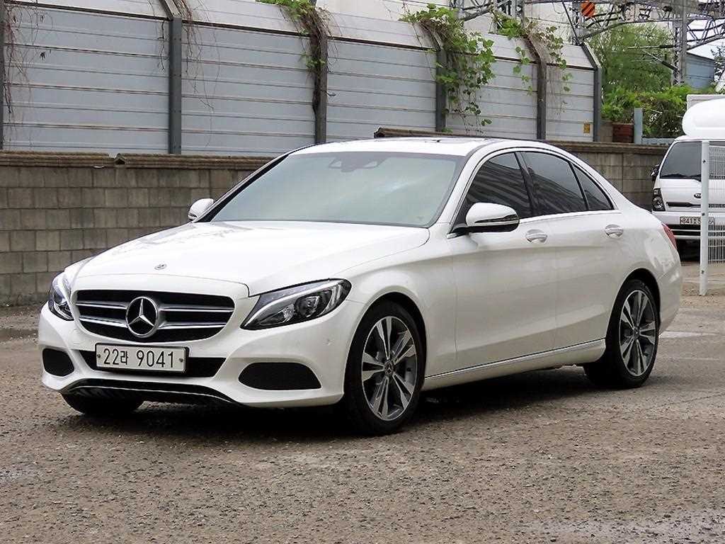 벤츠 C 클래스 C클래스 W205 C200 아방가르드 이미지 2