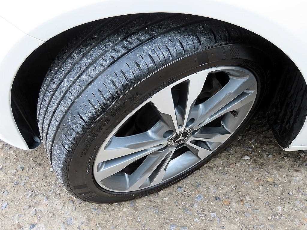벤츠 C 클래스 C클래스 W205 C200 아방가르드 이미지 20