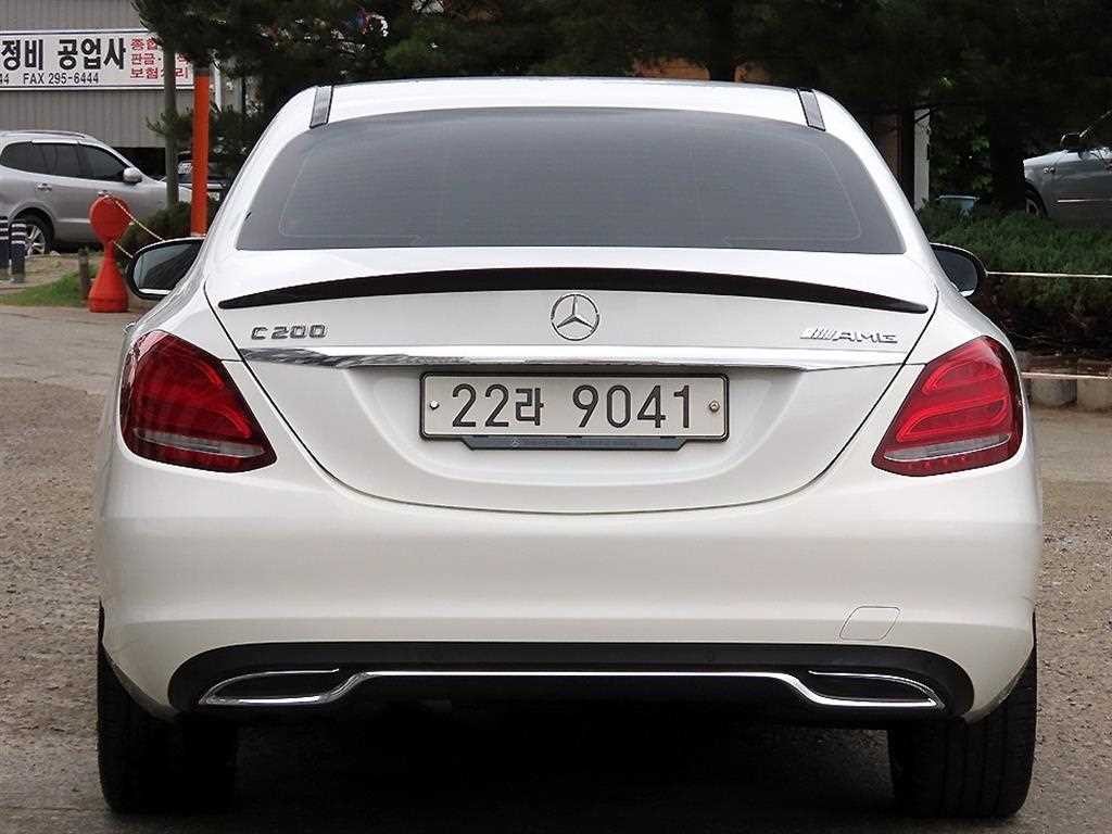 벤츠 C 클래스 C클래스 W205 C200 아방가르드 이미지 4