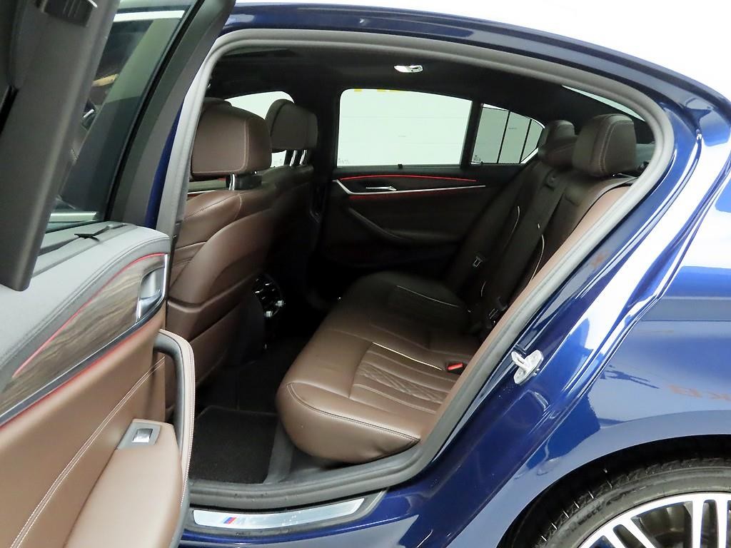 BMW 5시리즈 5시리즈 (G30) 530i M 스포츠 플러스 이미지 12