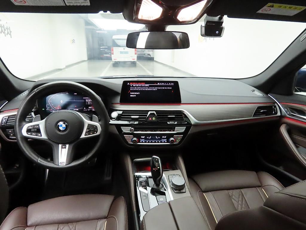 BMW 5시리즈 5시리즈 (G30) 530i M 스포츠 플러스 이미지 6