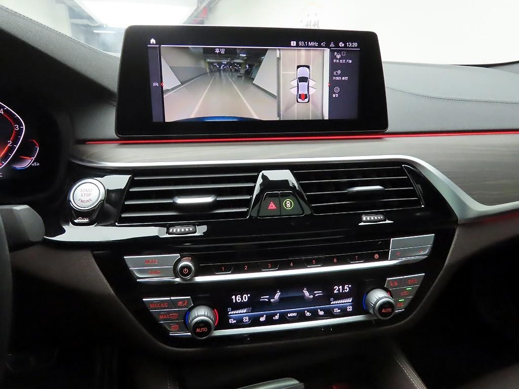 BMW 5시리즈 5시리즈 (G30) 530i M 스포츠 플러스 이미지 9