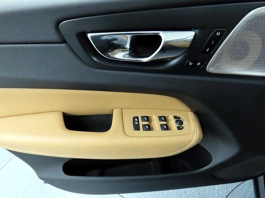 볼보 XC60 XC60(2세대) D5 AWD 인스크립션 이미지 11