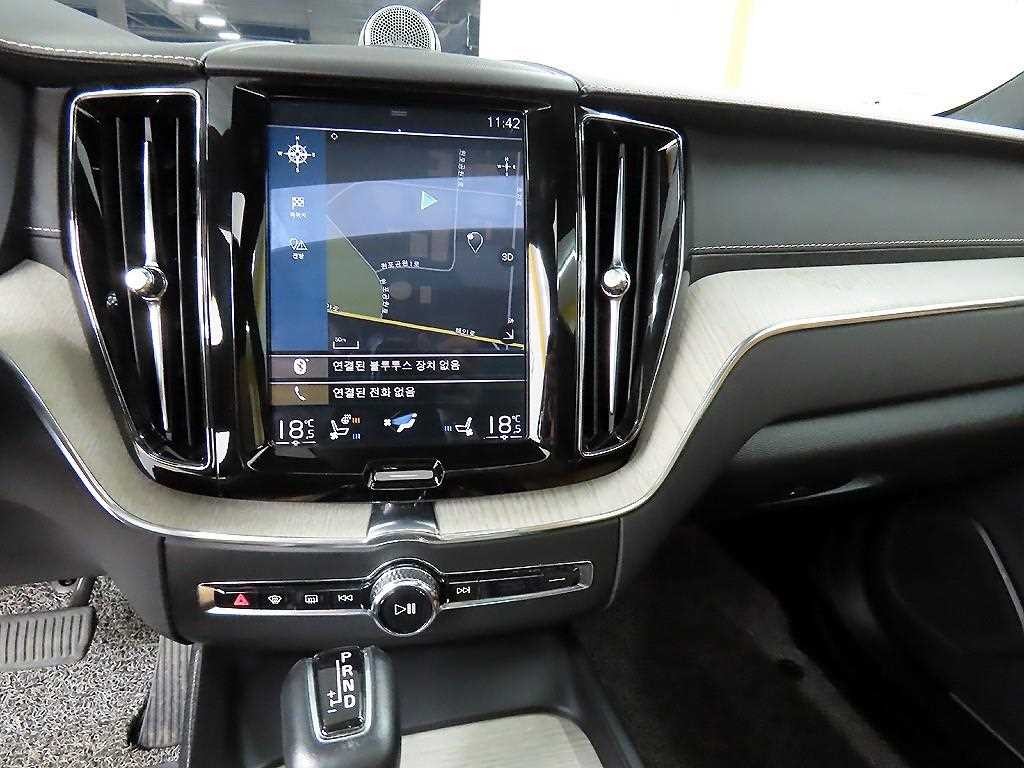 볼보 XC60 XC60(2세대) D5 AWD 인스크립션 이미지 13