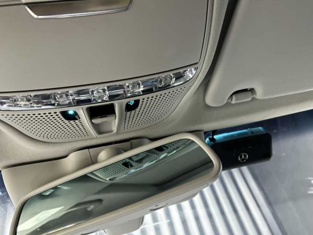 벤츠 C 클래스 C클래스 W205 C200 아방가르드 이미지 11