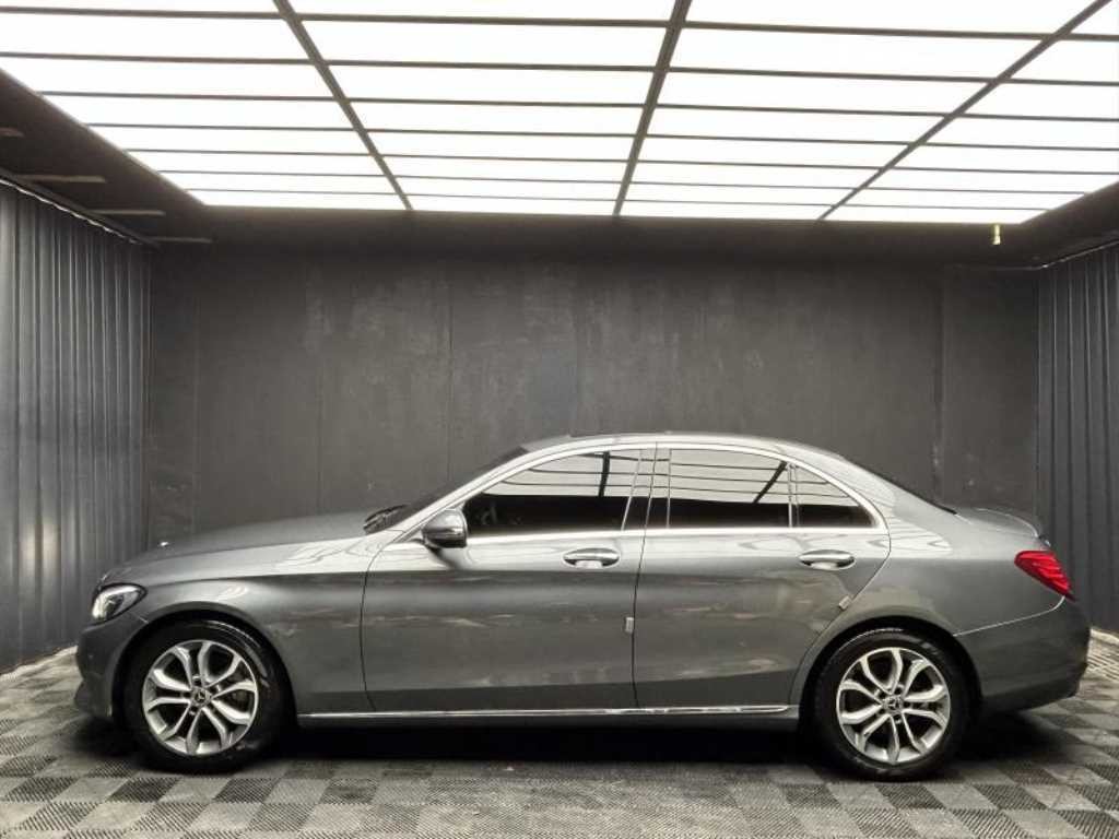 벤츠 C 클래스 C클래스 W205 C200 아방가르드 이미지 2