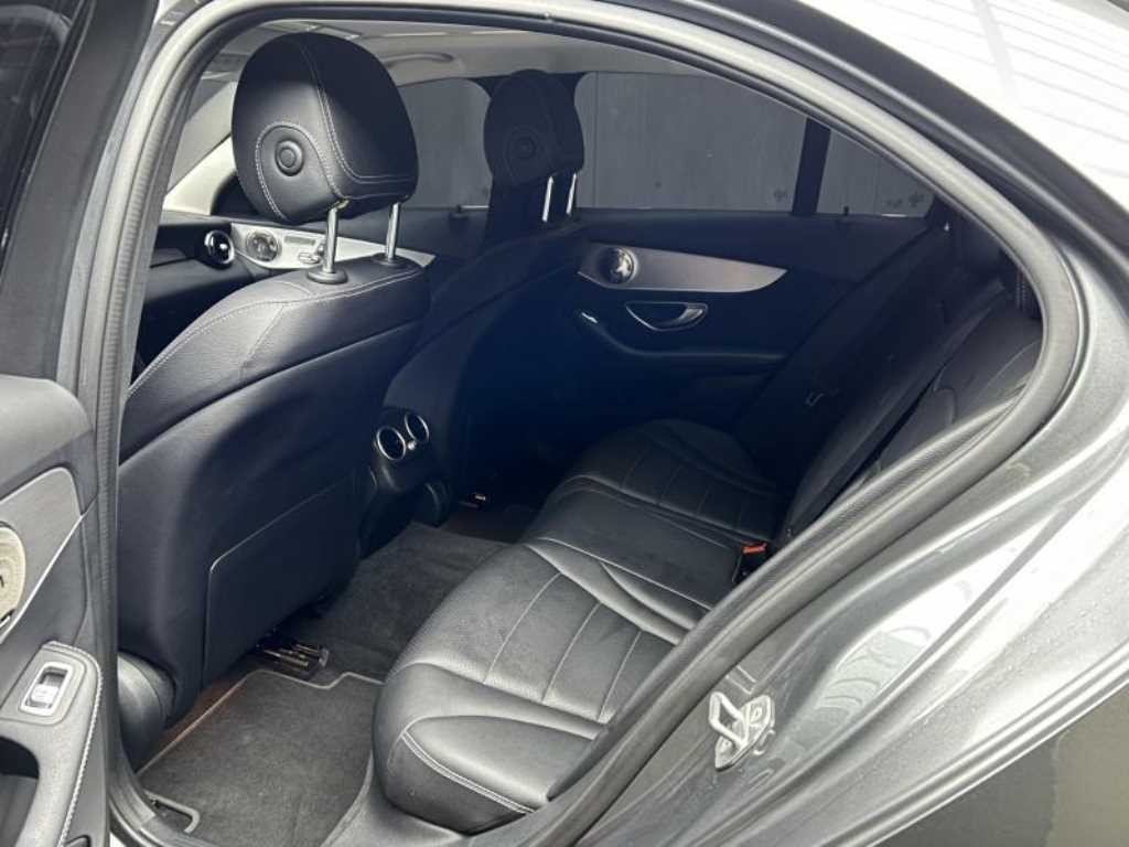 벤츠 C 클래스 C클래스 W205 C200 아방가르드 이미지 6