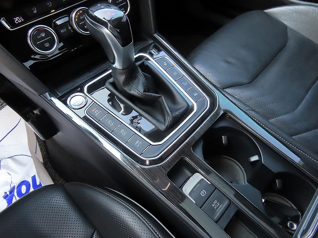 폭스바겐 아테온 2.0 TDI 엘레강스 프레스티지 이미지 11