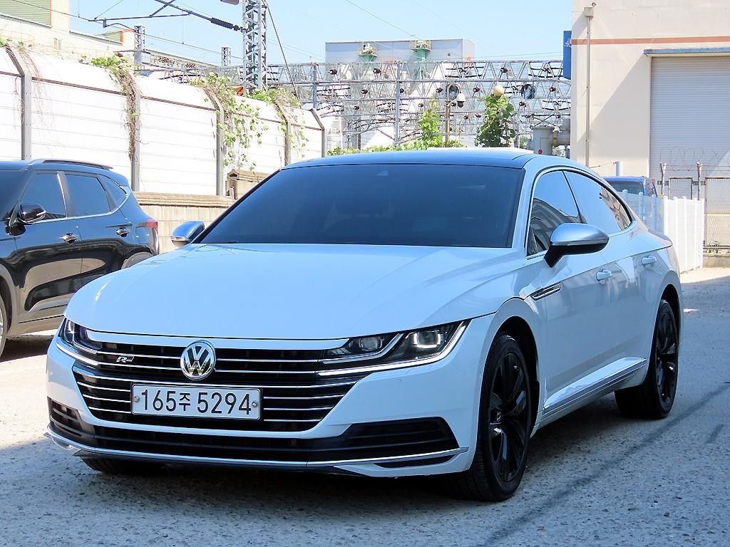 폭스바겐 아테온 2.0 TDI 엘레강스 프레스티지 이미지 2