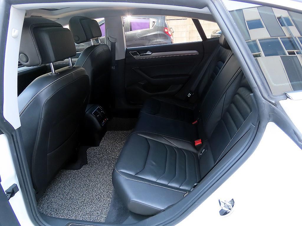 폭스바겐 아테온 2.0 TDI 엘레강스 프레스티지 이미지 6
