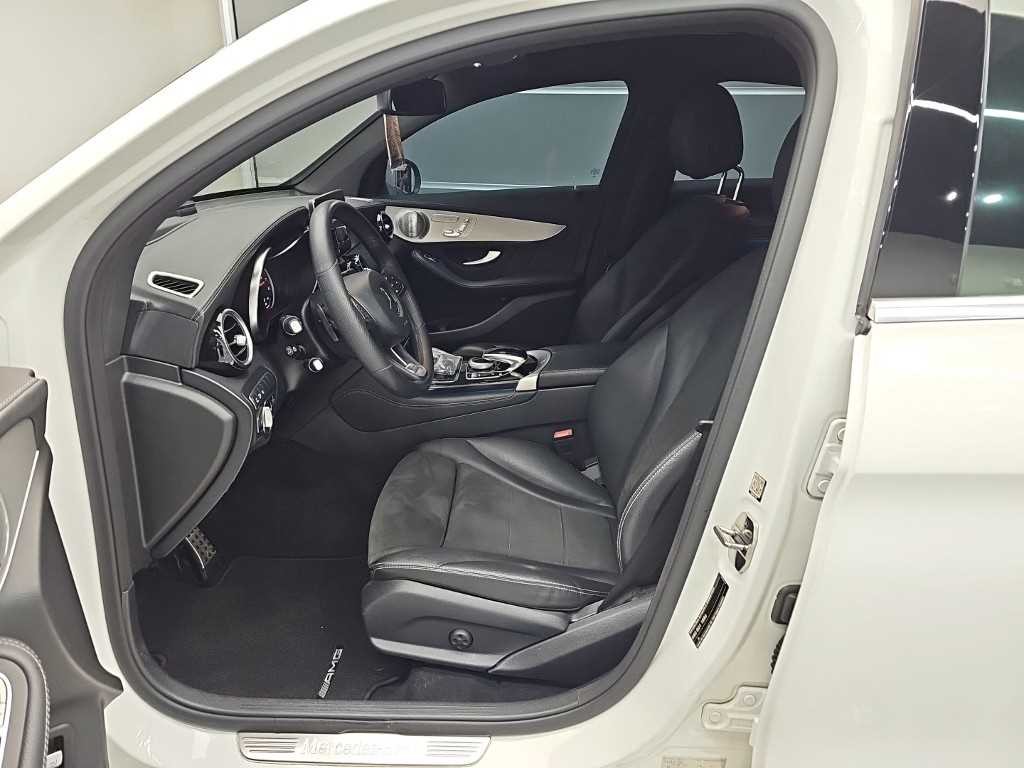 벤츠 GLC 클래스 GLC클래스 X253 GLC 300 4MATIC 쿠페 이미지 11