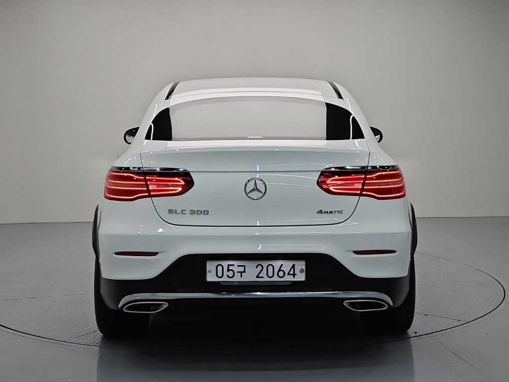 벤츠 GLC 클래스 GLC클래스 X253 GLC 300 4MATIC 쿠페 이미지 3