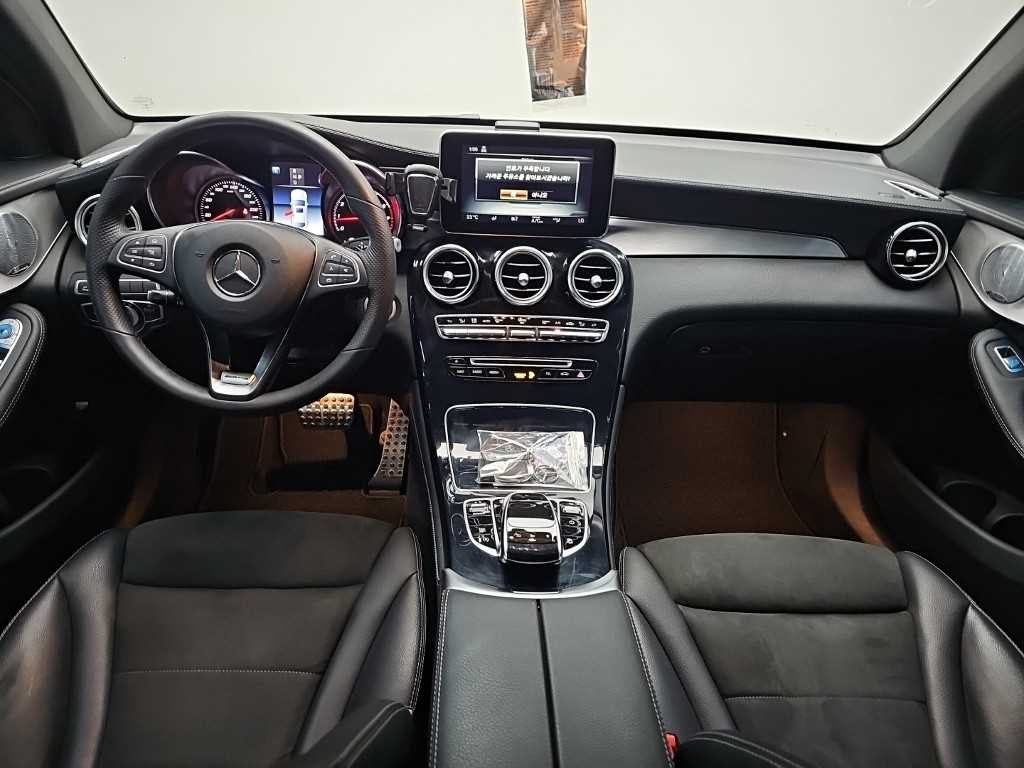 벤츠 GLC 클래스 GLC클래스 X253 GLC 300 4MATIC 쿠페 이미지 7