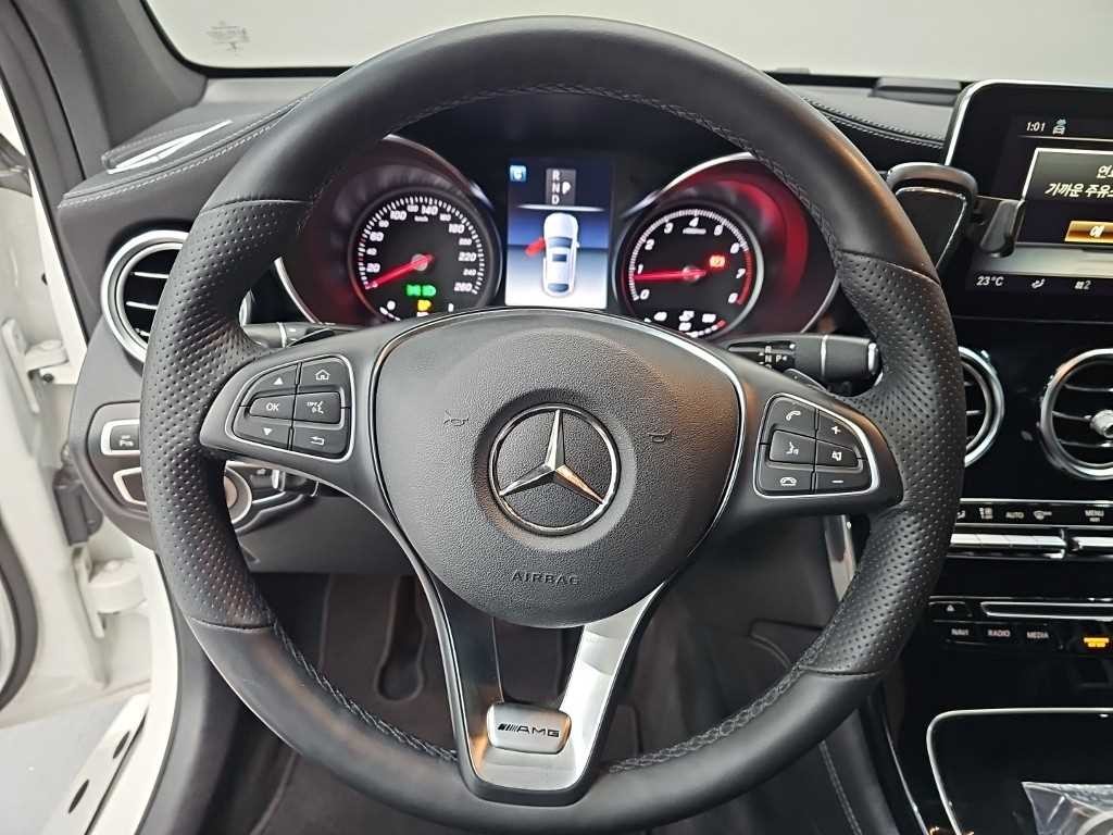 벤츠 GLC 클래스 GLC클래스 X253 GLC 300 4MATIC 쿠페 이미지 9