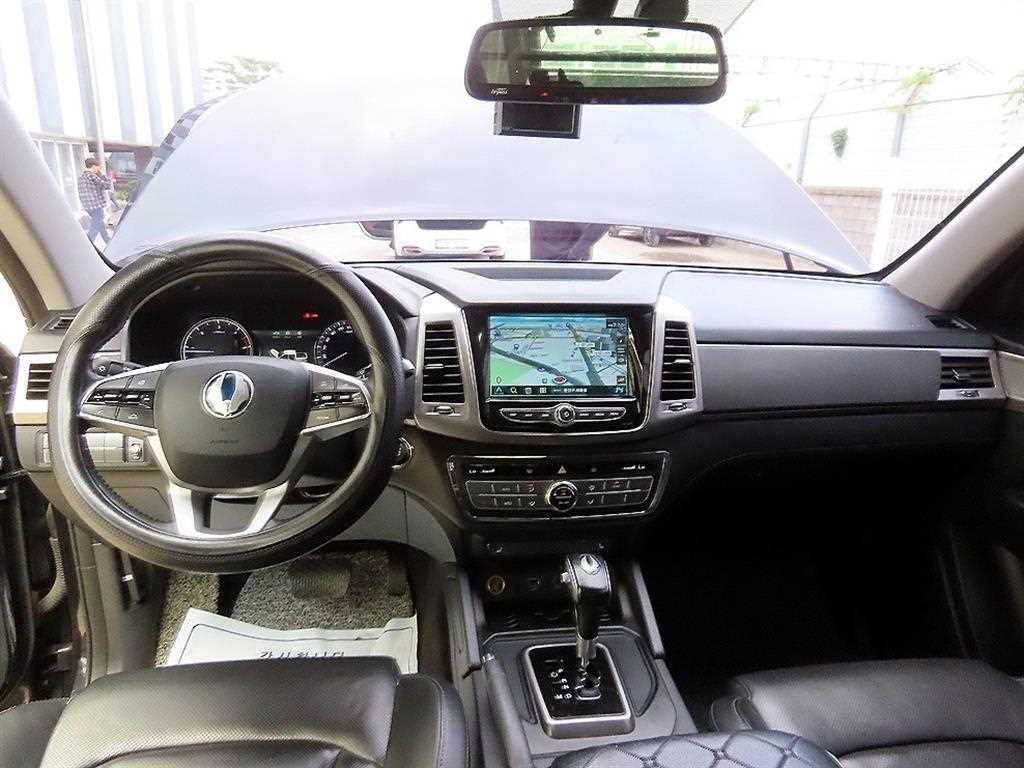 KG모빌리티(쌍용) 렉스턴 렉스턴 스포츠 4WD 디젤 2.2 프레스티지 이미지 7