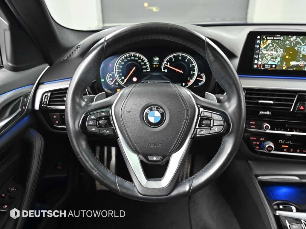 BMW 5시리즈 5시리즈 (G30) 530i xDrive M 스포츠 이미지 13