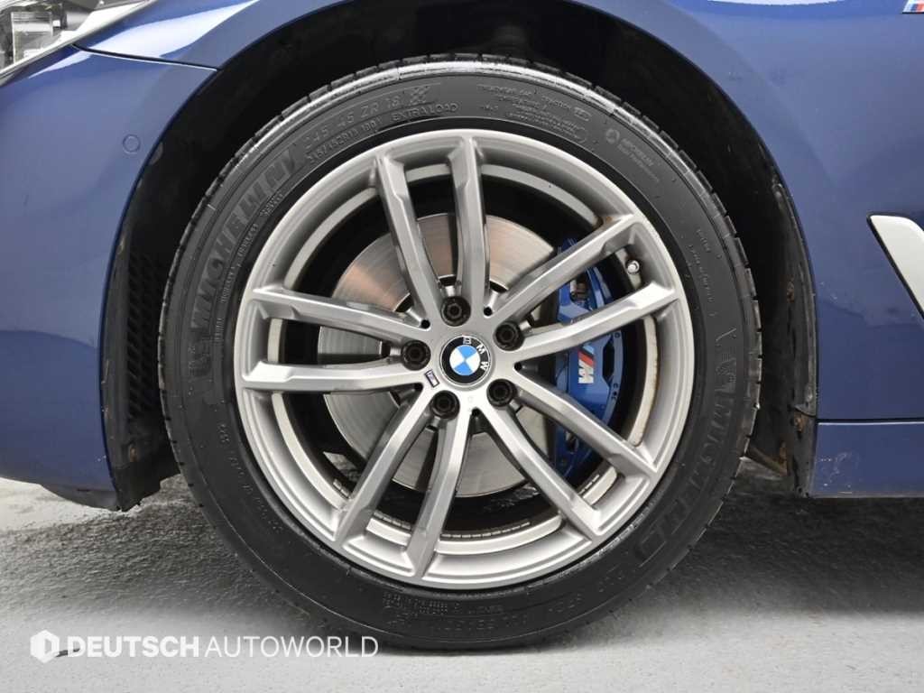 BMW 5시리즈 5시리즈 (G30) 530i xDrive M 스포츠 이미지 5