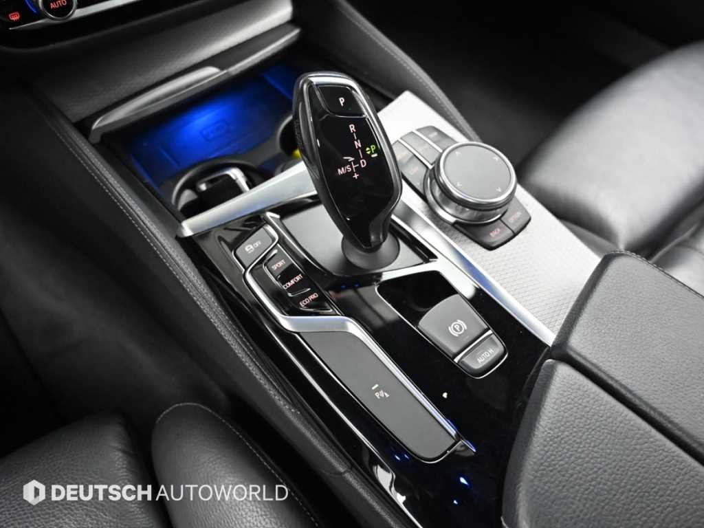 BMW 5시리즈 5시리즈 (G30) 530i xDrive M 스포츠 이미지 9