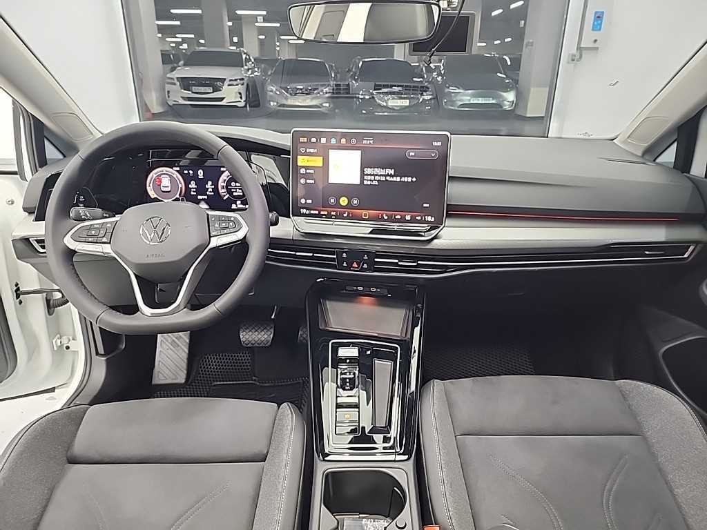 폭스바겐 골프 골프 8세대 2.0 TDI 프레스티지 이미지 8