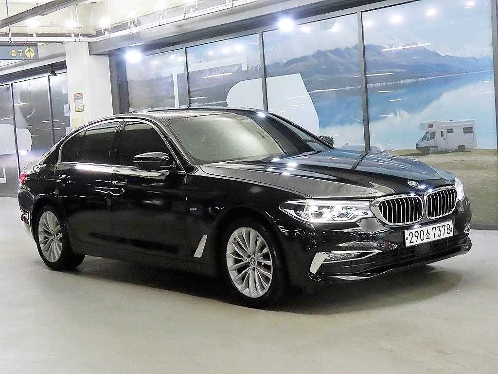 BMW 5시리즈 5시리즈 (G30) 520d 럭셔리 스페셜 에디션 이미지 1