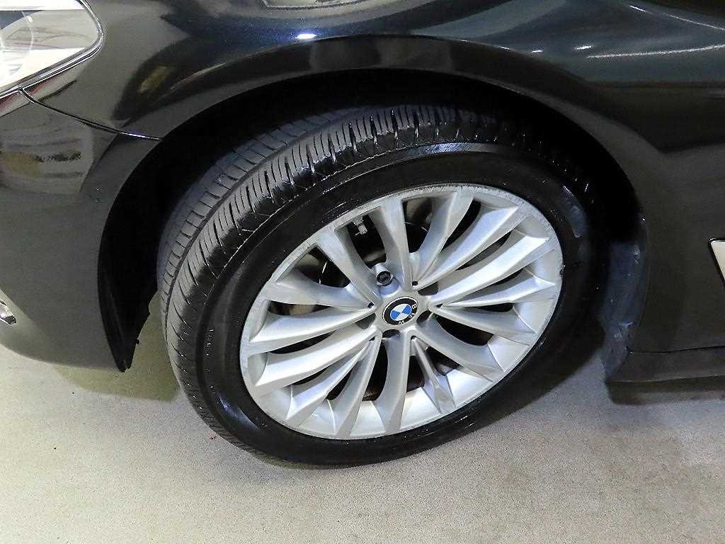 BMW 5시리즈 5시리즈 (G30) 520d 럭셔리 스페셜 에디션 이미지 20
