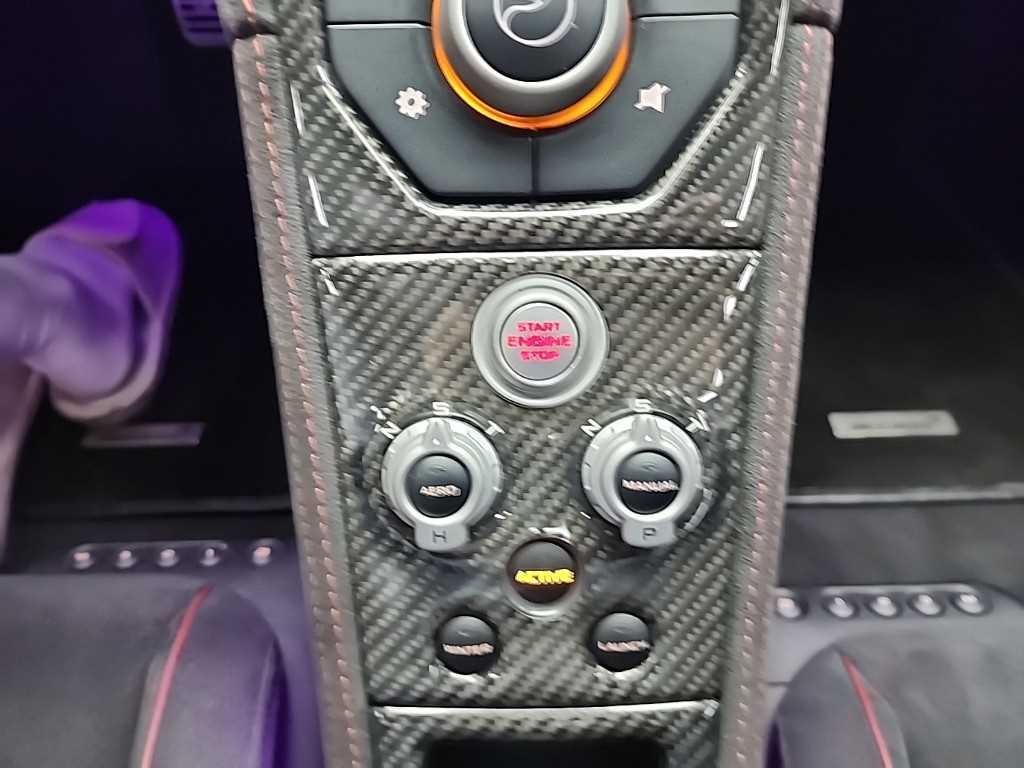 맥라렌 650S 3.8 스파이더 이미지 14