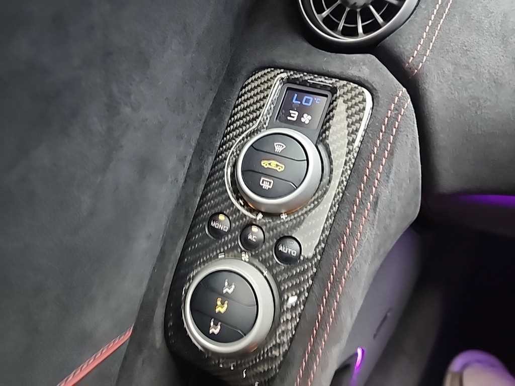 맥라렌 650S 3.8 스파이더 이미지 15